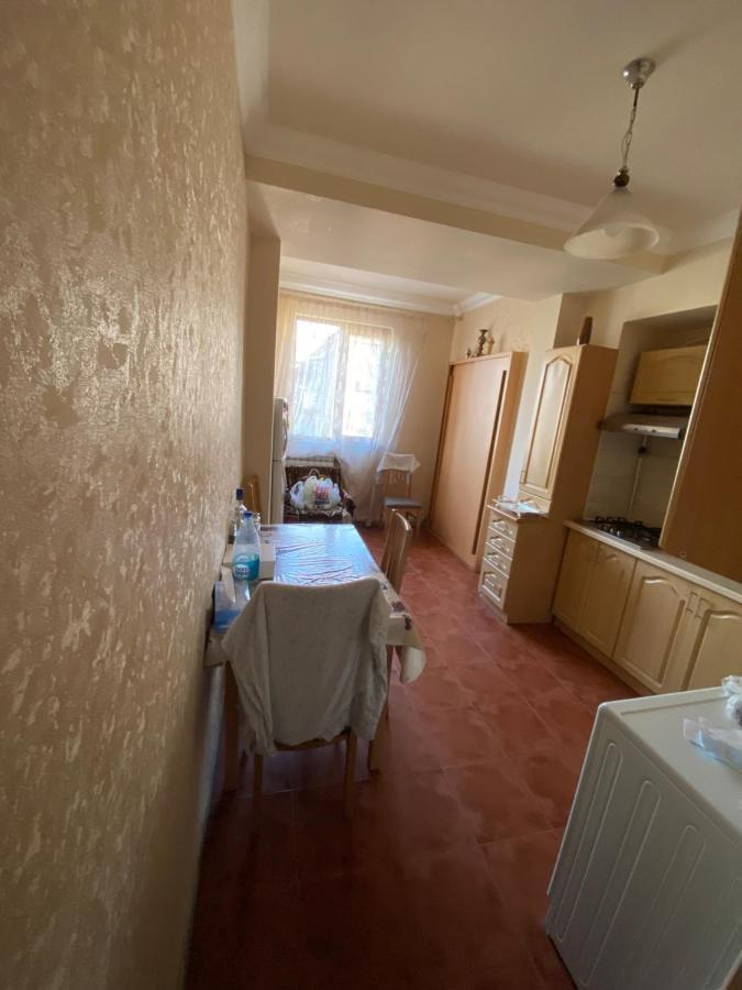 Large Cozy Apartment On Beginning Of Komitas Ave يريفان المظهر الخارجي الصورة