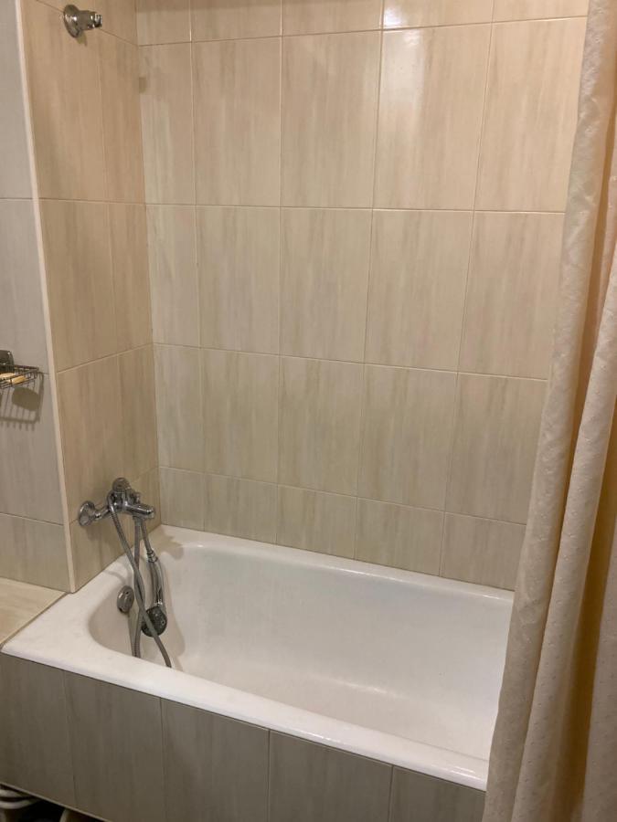 Large Cozy Apartment On Beginning Of Komitas Ave يريفان المظهر الخارجي الصورة