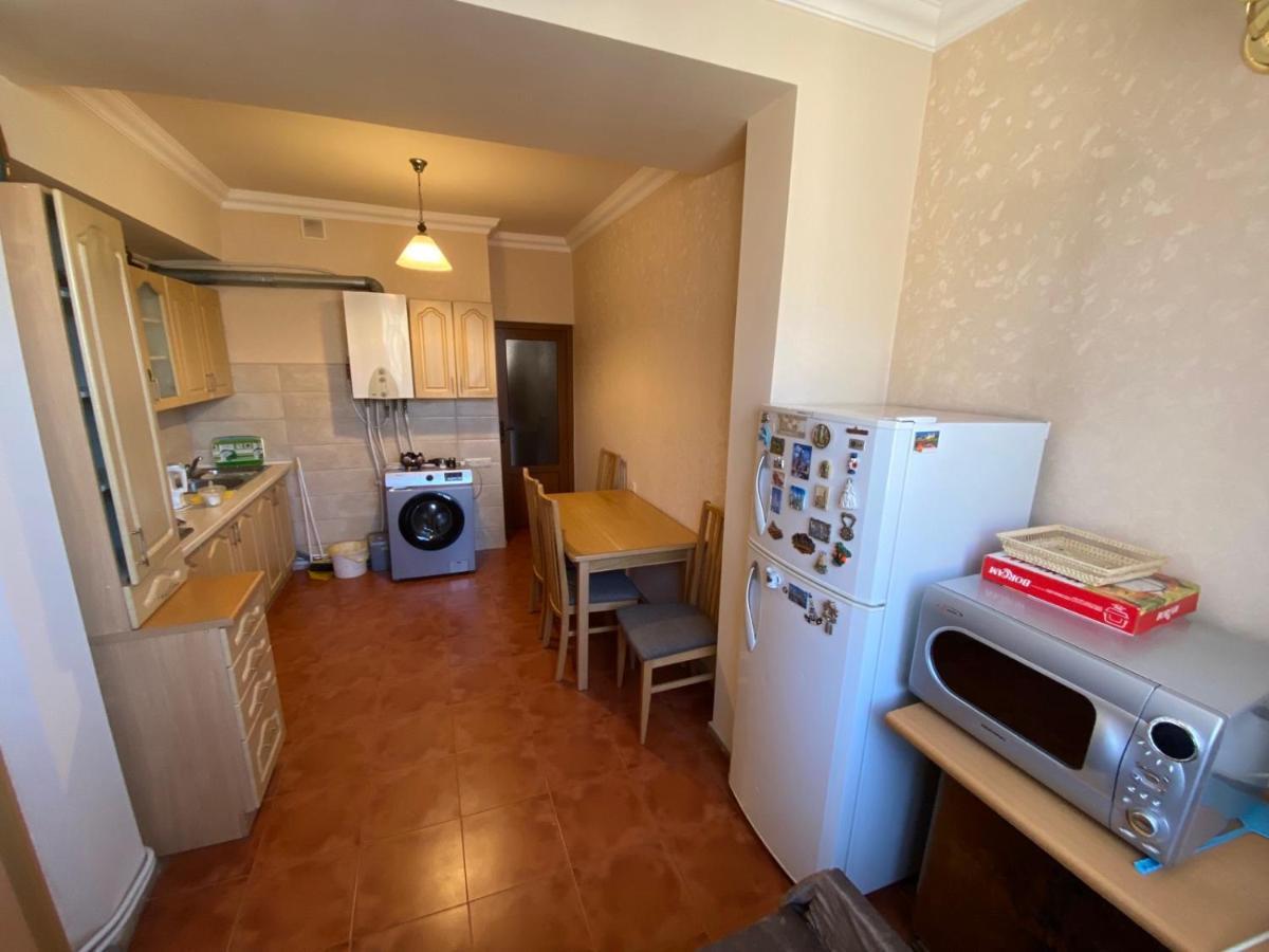 Large Cozy Apartment On Beginning Of Komitas Ave يريفان المظهر الخارجي الصورة